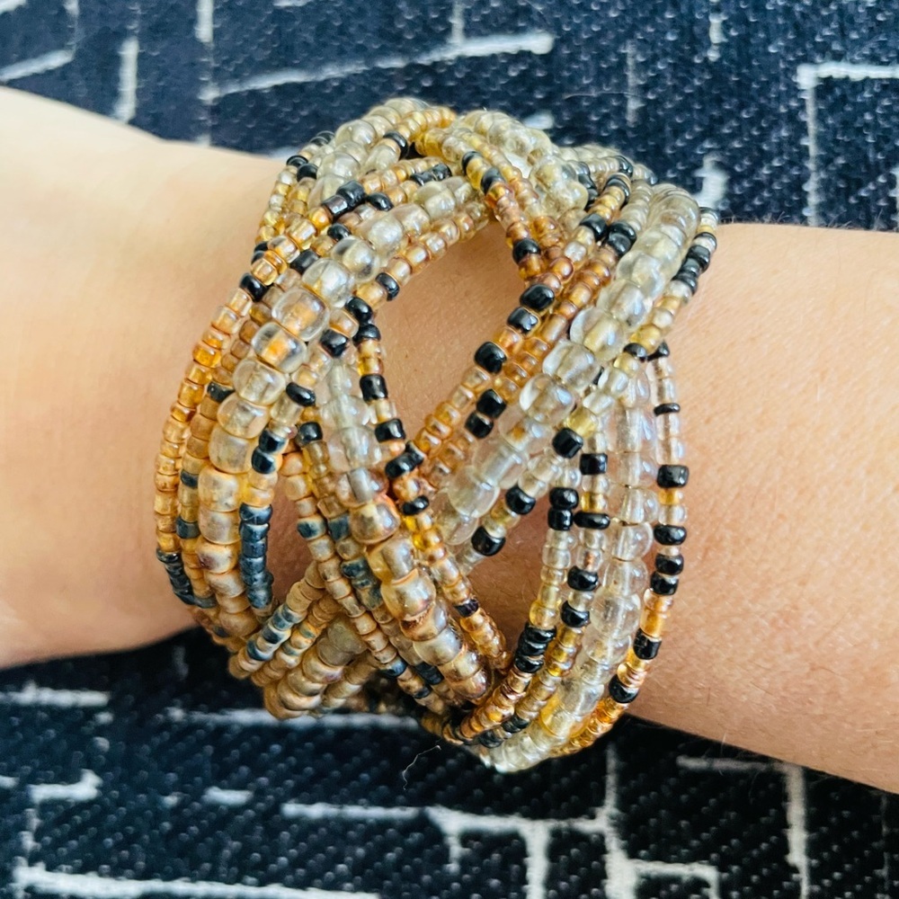 Vintage Beaded Beaded Bracelet in Brown and Black brown - Picture 8 of 8